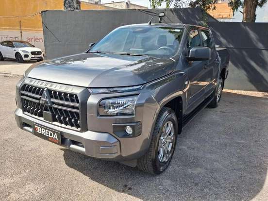MITSUBISHI-TRITON-2025