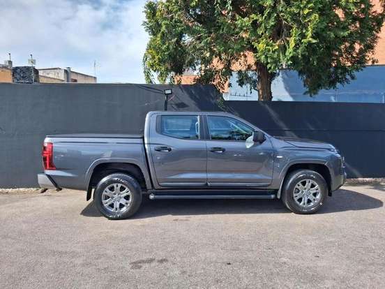 MITSUBISHI-TRITON-2.4 BITURBO DIESEL CD GLS 4X4 AUTOMÁTICO MITSUBISHI-TRITON-2025