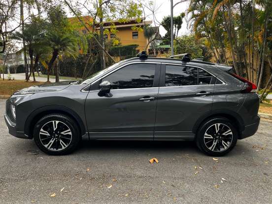 MITSUBISHI-ECLIPSE CROSS-1.5 MIVEC TURBO GASOLINA HPE CVT MITSUBISHI-ECLIPSE CROSS-2023