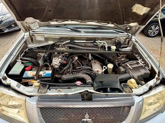 MITSUBISHI-PAJERO TR4-2.0 LONG RANGE 16V 4X4 GASOLINA 4P AUTOMÁTICO MITSUBISHI-PAJERO TR4-2006