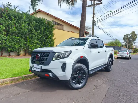 NISSAN FRONTIER 2.3 16V TURBO DIESEL PRO4X CD 4X4 AUTOMÁTICO NISSAN FRONTIER 2.3 16V TURBO DIESEL PRO4X CD 4X4 AUTOMÁTICO