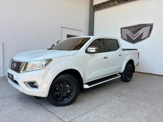 NISSAN FRONTIER 2.3 16V TURBO DIESEL XE CD 4X4 AUTOMÁTICO NISSAN FRONTIER 2.3 16V TURBO DIESEL XE CD 4X4 AUTOMÁTICO