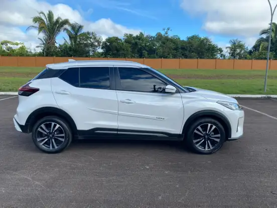 NISSAN-KICKS-2023