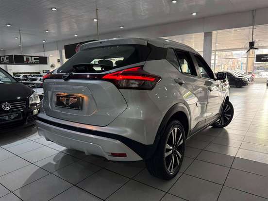 NISSAN-KICKS-2023