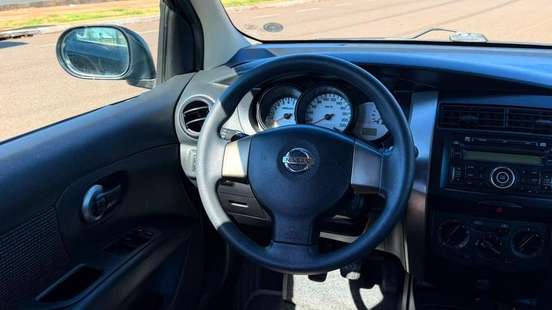 NISSAN-LIVINA-2012