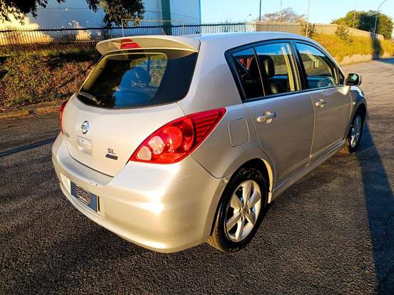 NISSAN-TIIDA-2012