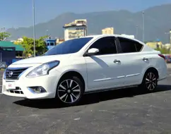 NISSAN VERSA 1.6 16V FLEXSTART UNIQUE 4P XTRONIC NISSAN VERSA 1.6 16V FLEXSTART UNIQUE 4P XTRONIC