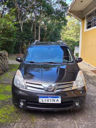 NISSAN-LIVINA-2012