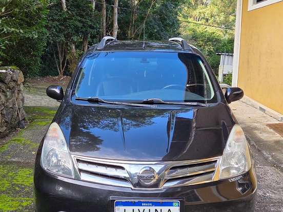 NISSAN-LIVINA-1.8 SL 16V FLEX 4P AUTOMÁTICO NISSAN-LIVINA-2012