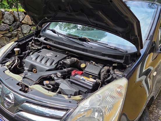 NISSAN-LIVINA-2012