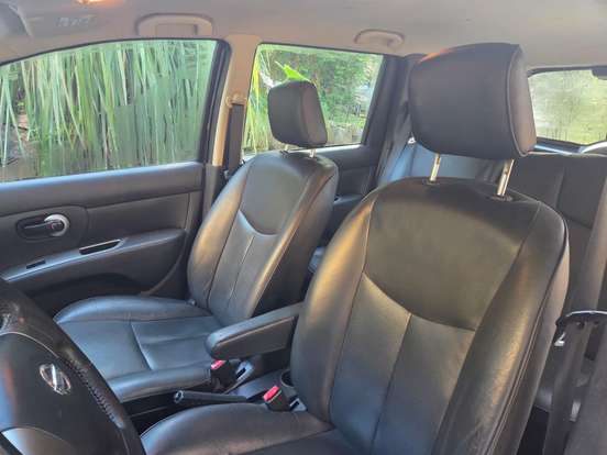 NISSAN-LIVINA-1.8 SL 16V FLEX 4P AUTOMÁTICO NISSAN-LIVINA-2012