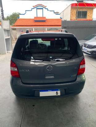 NISSAN-LIVINA-2011