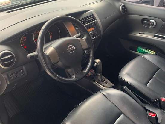 NISSAN-LIVINA-1.8 SL 16V FLEX 4P AUTOMÁTICO NISSAN-LIVINA-2011