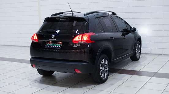 PEUGEOT-2008-2021