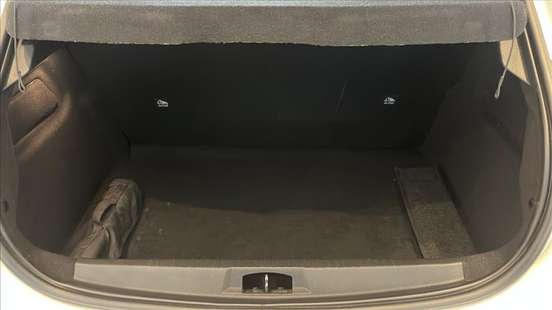 PEUGEOT-208-2022