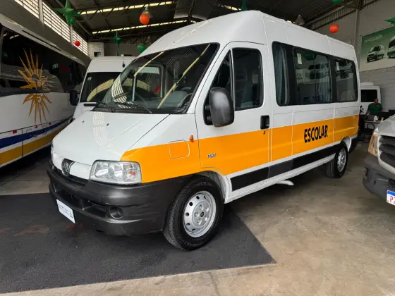 PEUGEOT BOXER 2.3 HDI 350 FURGÃO LONGO TETO ELEVADO VIDRADO 8V DIESEL 3P MANUAL PEUGEOT BOXER 2.3 HDI 350 FURGÃO LONGO TETO ELEVADO VIDRADO 8V DIESEL 3P MANUAL