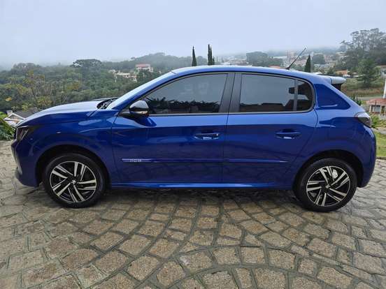PEUGEOT-208-2023