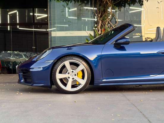 PORSCHE-911-2025