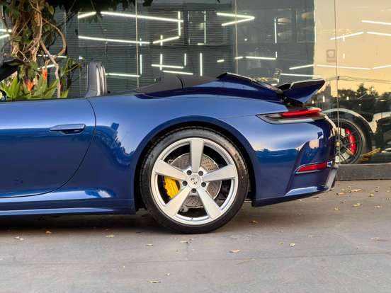 PORSCHE-911-2025