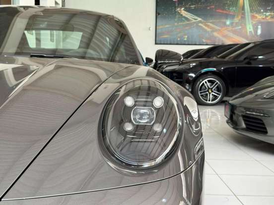 PORSCHE-911-2023