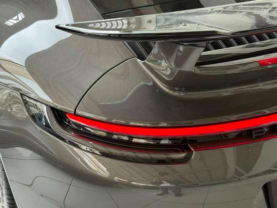 PORSCHE-911-2023
