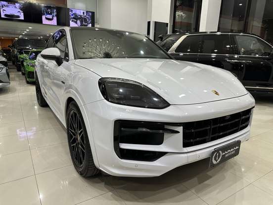 PORSCHE-CAYENNE-2024