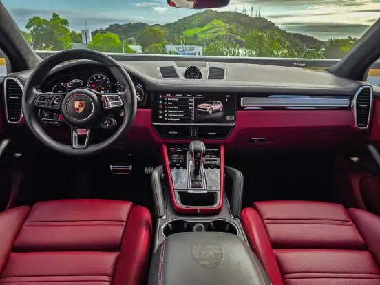 PORSCHE-CAYENNE-2023