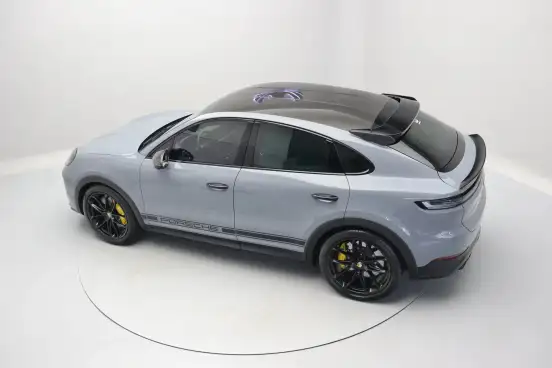PORSCHE-CAYENNE-2025