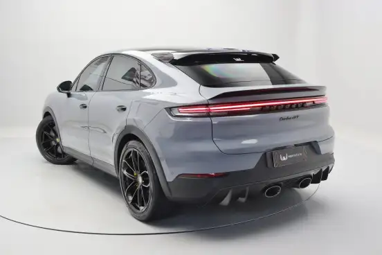 PORSCHE-CAYENNE-2025