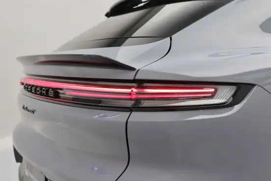 PORSCHE-CAYENNE-2025