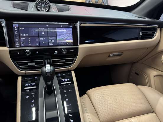 PORSCHE-MACAN-2024