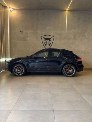 PORSCHE-MACAN-2022