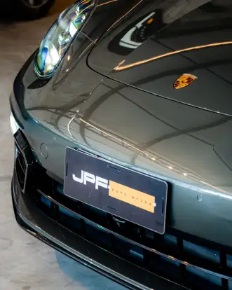 PORSCHE-PANAMERA-2023