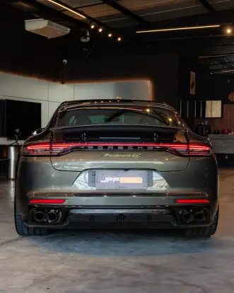 PORSCHE-PANAMERA-2023