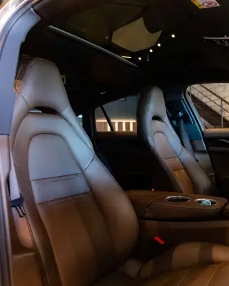 PORSCHE-PANAMERA-2023