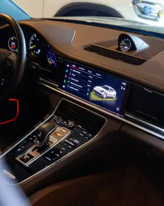 PORSCHE-PANAMERA-2023