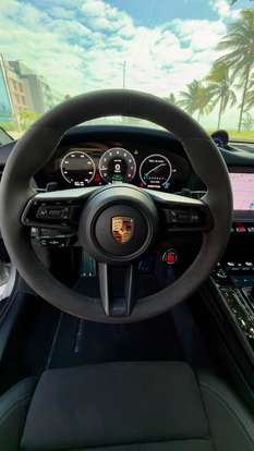 PORSCHE-911-2025