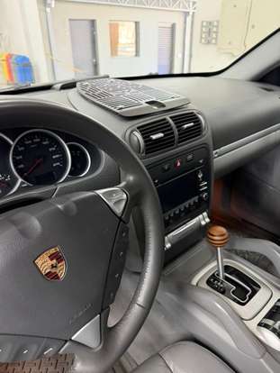 PORSCHE-CAYENNE-2008