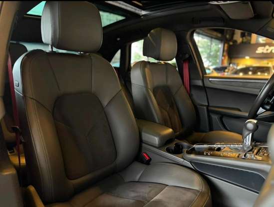 PORSCHE-MACAN-2021