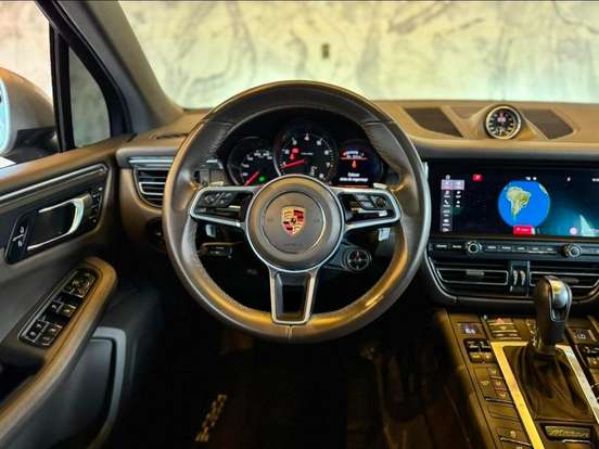 PORSCHE-MACAN-2021