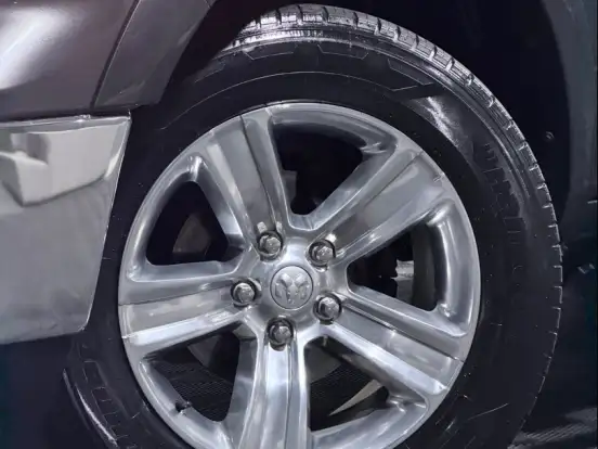 RAM-1500-5.7 V8 GASOLINA LIMITED NIGHT EDITION CD 4X4 AUTOMÁTICO RAM-1500-2023
