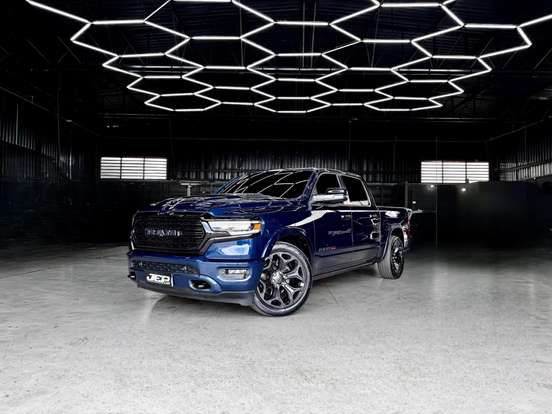 RAM-1500-5.7 V8 GASOLINA LIMITED NIGHT EDITION CD 4X4 AUTOMÁTICO RAM-1500-2023
