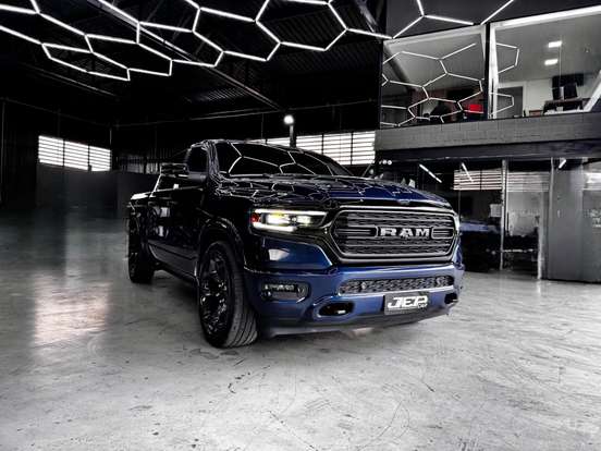 RAM-1500-5.7 V8 GASOLINA LIMITED NIGHT EDITION CD 4X4 AUTOMÁTICO RAM-1500-2023