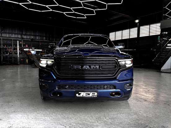 RAM-1500-5.7 V8 GASOLINA LIMITED NIGHT EDITION CD 4X4 AUTOMÁTICO RAM-1500-2023