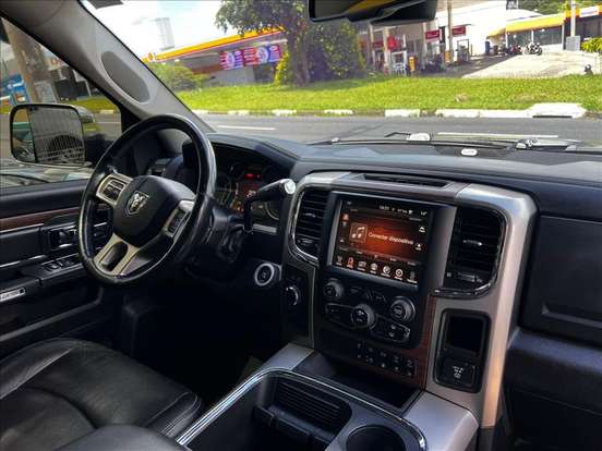 RAM-2500-6.7 LARAMIE 4X4 CD I6 TURBO DIESEL 4P AUTOMÁTICO RAM-2500-2015