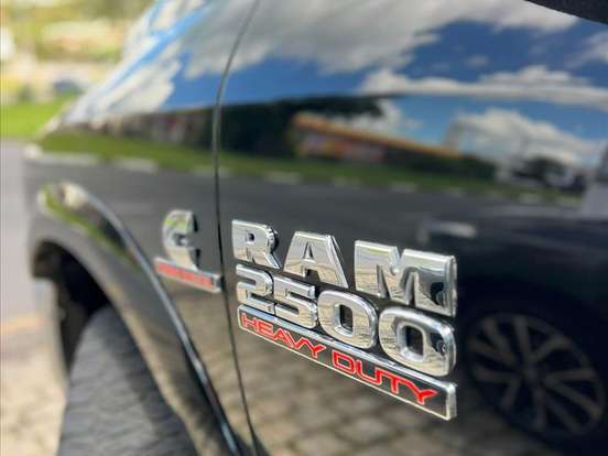 RAM-2500-6.7 LARAMIE 4X4 CD I6 TURBO DIESEL 4P AUTOMÁTICO RAM-2500-2015