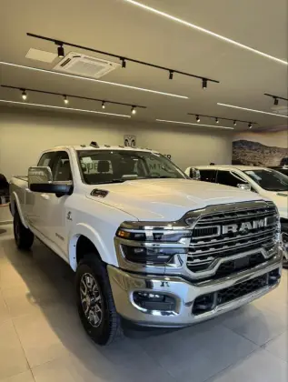 RAM 3500 6.7 I6 TURBO DIESEL LIMITED LONGHORN CD 4X4 AUTOMÁTICO RAM 3500 6.7 I6 TURBO DIESEL LIMITED LONGHORN CD 4X4 AUTOMÁTICO