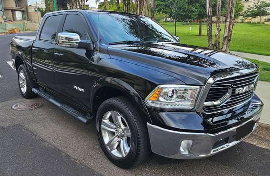 RAM-CLASSIC-5.7 V8 GASOLINA LARAMIE CD 4X4 AUTOMÁTICO RAM-CLASSIC-2023