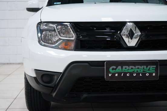 RENAULT-DUSTER-2018