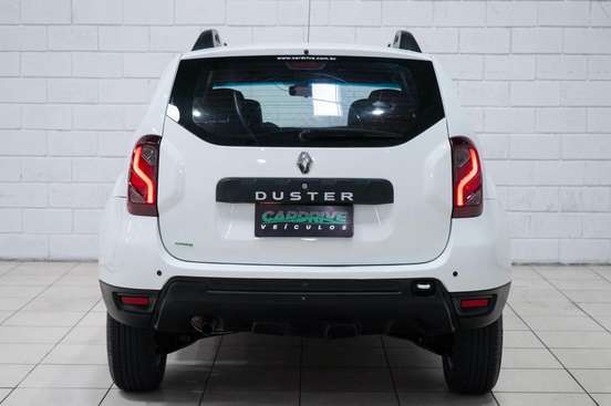RENAULT-DUSTER-2018